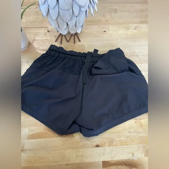 Lululemon Women's Black Shorts - Picture 5 of 8